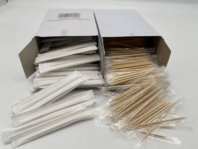 images (5) Palito de Dente com Celofane Individual - Imagem 1